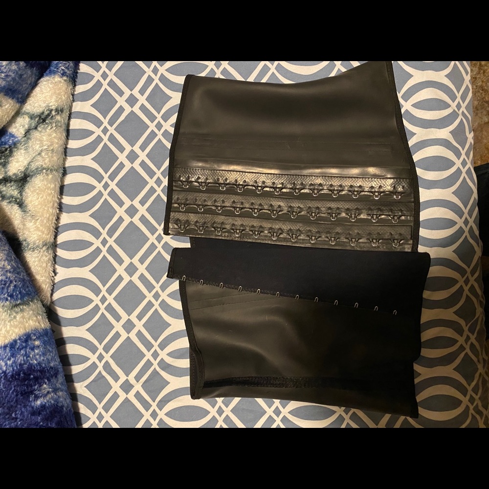 Waist trainer